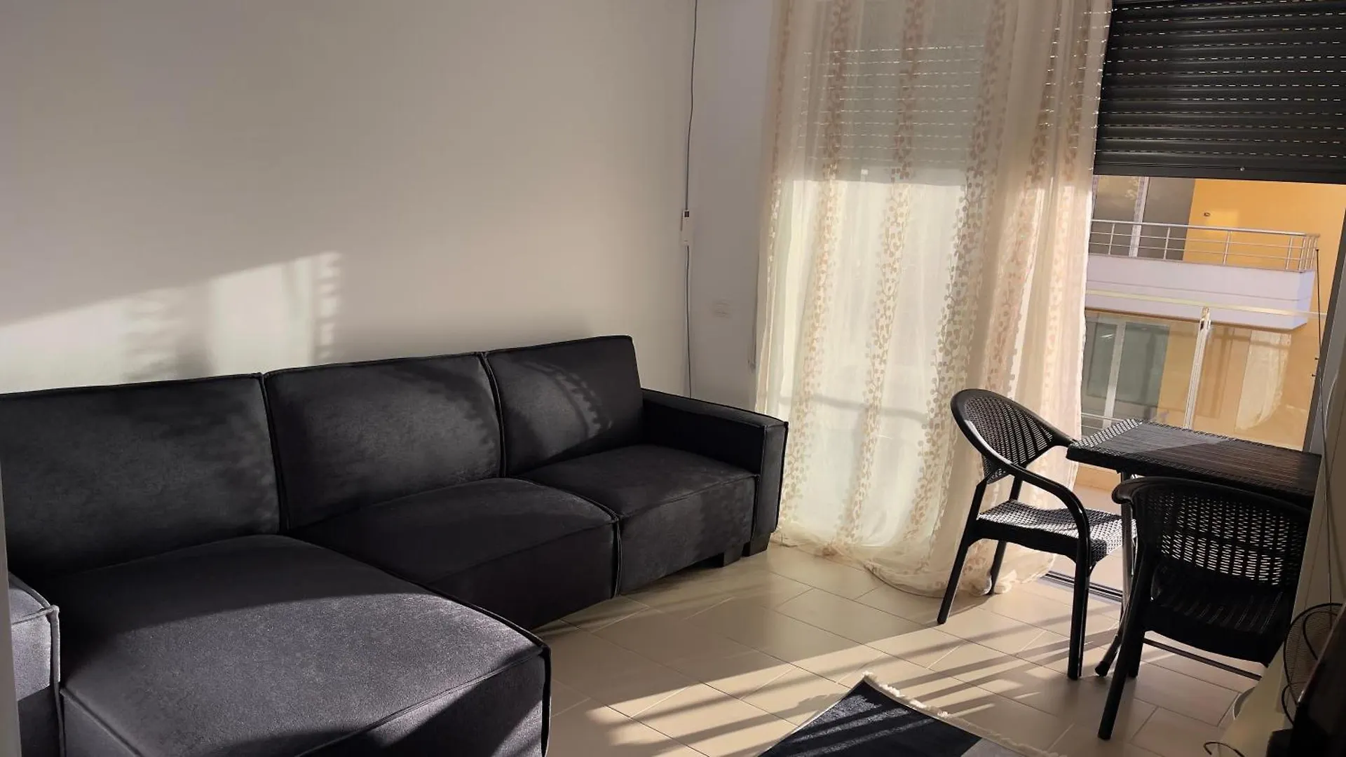 Diamond Hill Apartment Vlorë 0*,