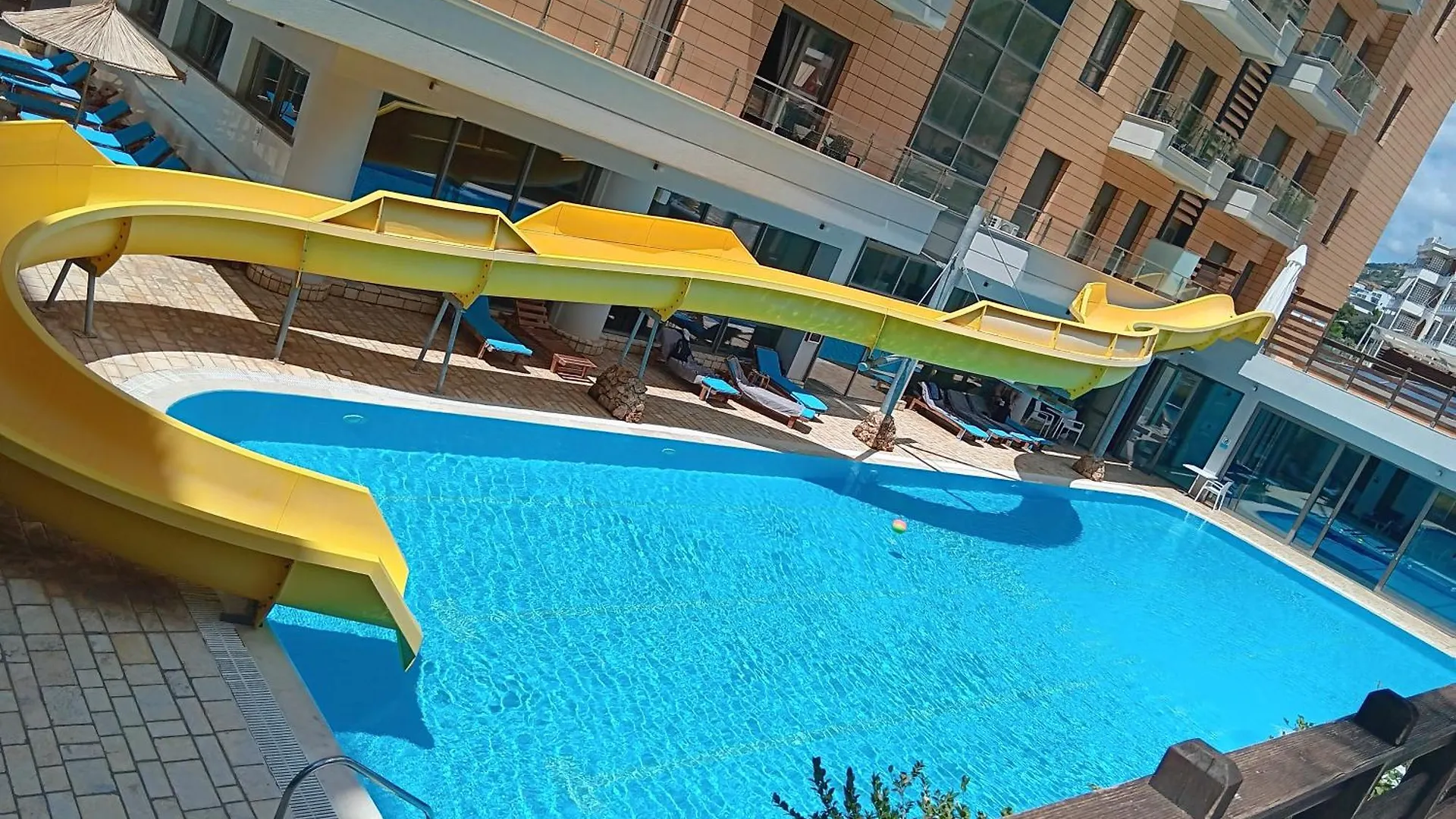 Diamond Hill Apartment Vlorë 0*,  Albanien